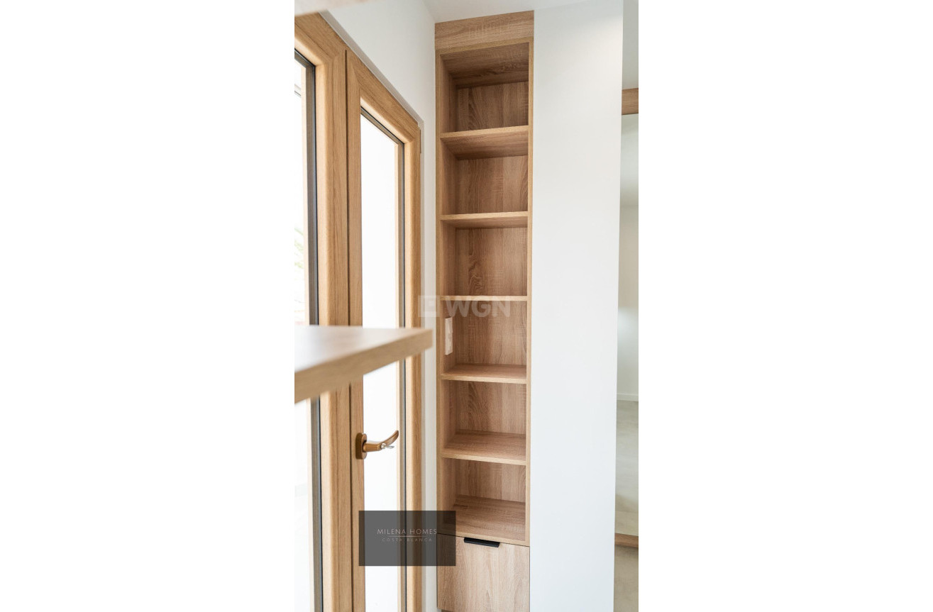 Odsprzedaż - Villa - Cabo Roig