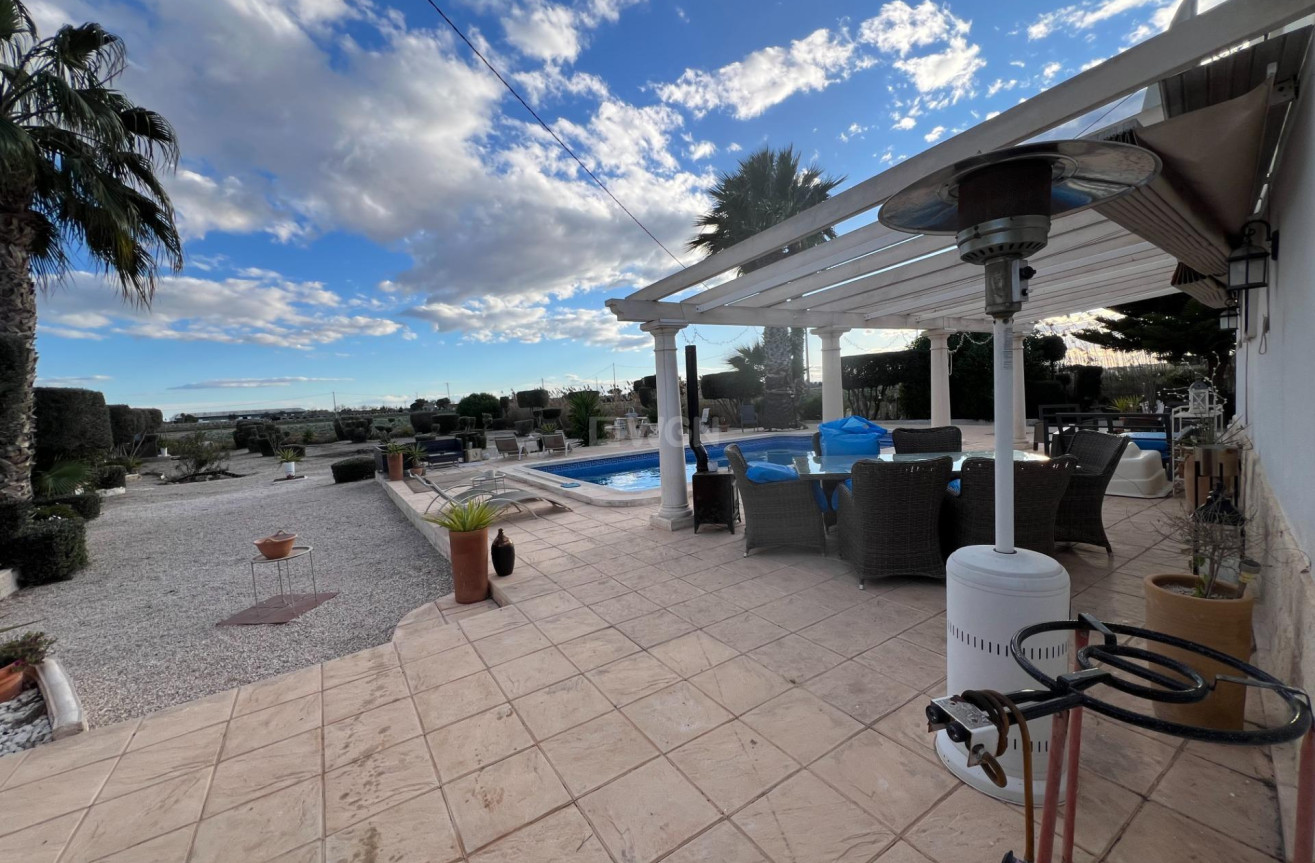 Resale - Villa - Dolores - Comunidad Valenciana