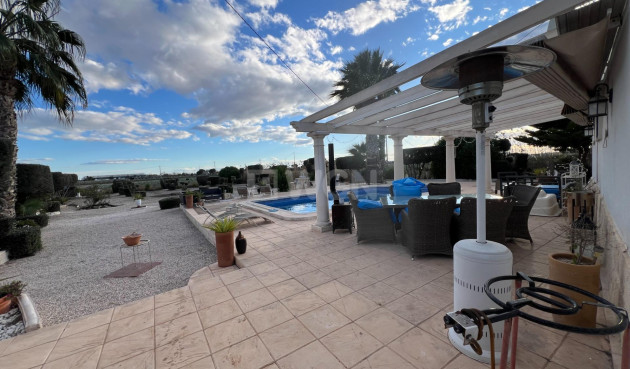 Resale - Villa - Dolores - Comunidad Valenciana