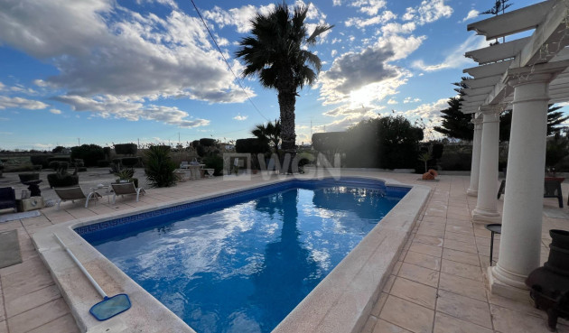 Resale - Villa - Dolores - Comunidad Valenciana