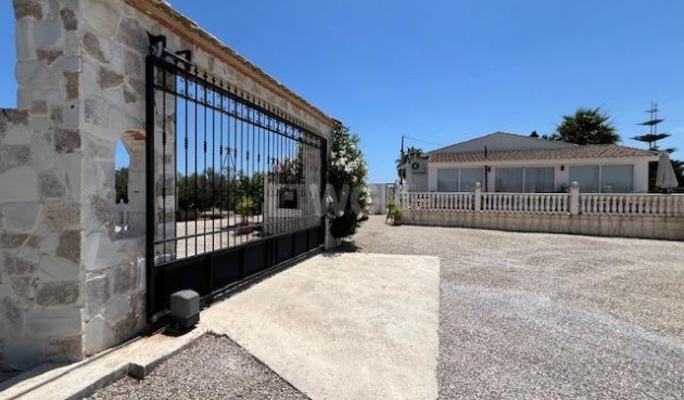Resale - Villa - Dolores - Comunidad Valenciana