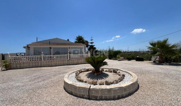 Resale - Villa - Dolores - Comunidad Valenciana