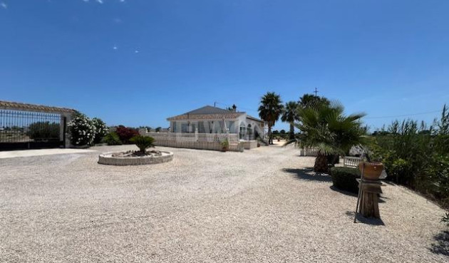 Resale - Villa - Dolores - Comunidad Valenciana