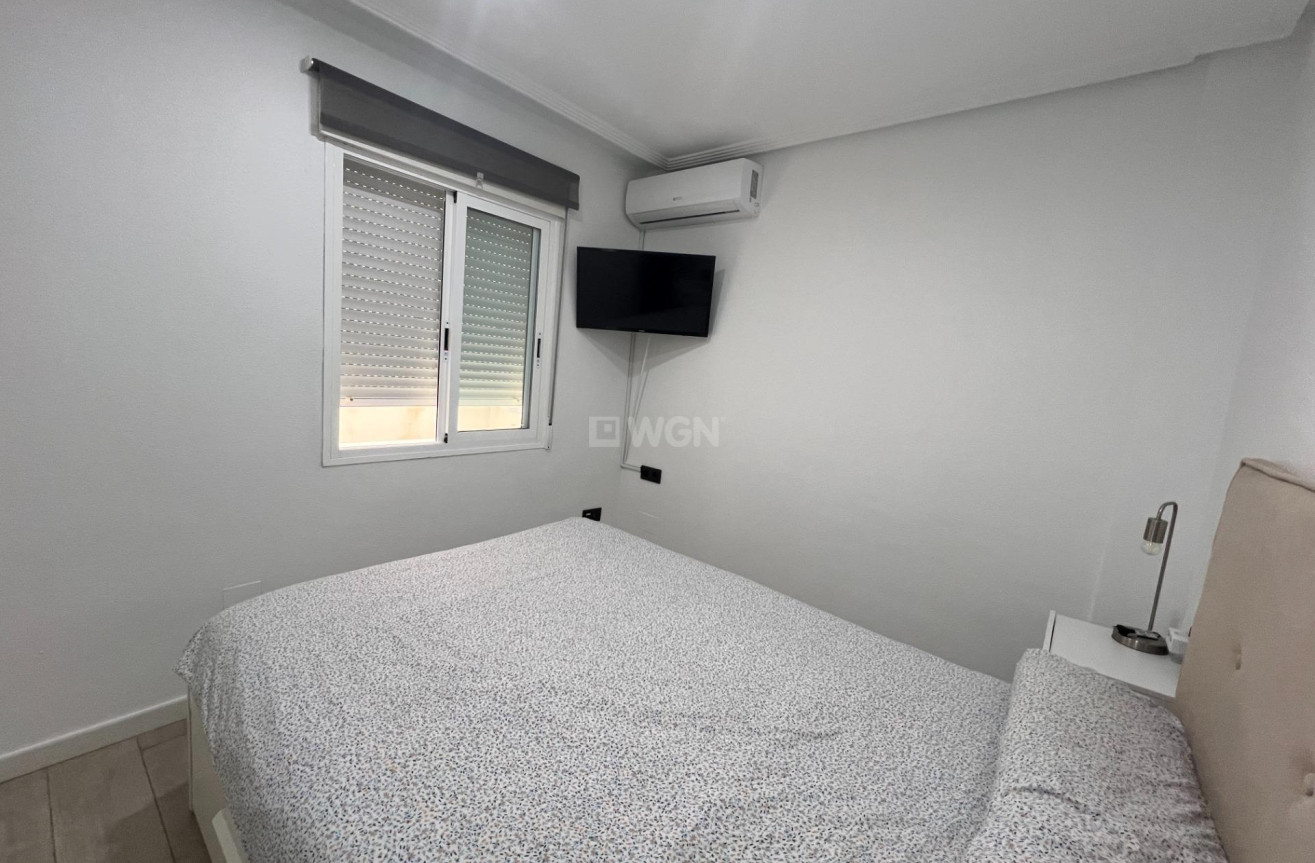 Odsprzedaż - Mieszkanie w bloku - Dolores - Comunidad Valenciana