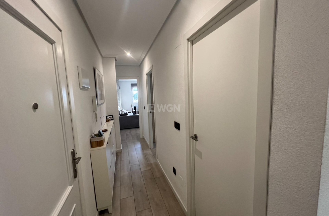 Odsprzedaż - Mieszkanie w bloku - Dolores - Comunidad Valenciana