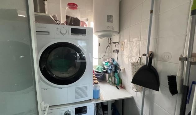 Odsprzedaż - Mieszkanie w bloku - Dolores - Comunidad Valenciana