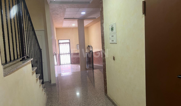 Odsprzedaż - Mieszkanie w bloku - Dolores - Comunidad Valenciana