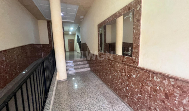 Odsprzedaż - Mieszkanie w bloku - Dolores - Comunidad Valenciana