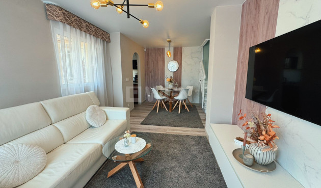 Odsprzedaż - Kamienica - Ciudad Quesada - Costa Blanca