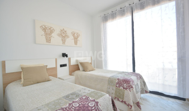 Odsprzedaż - Mieszkanie w bloku - Guardamar del Segura - Costa Blanca