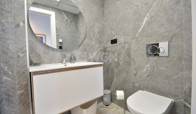 Odsprzedaż - Mieszkanie w bloku - Guardamar del Segura - Costa Blanca