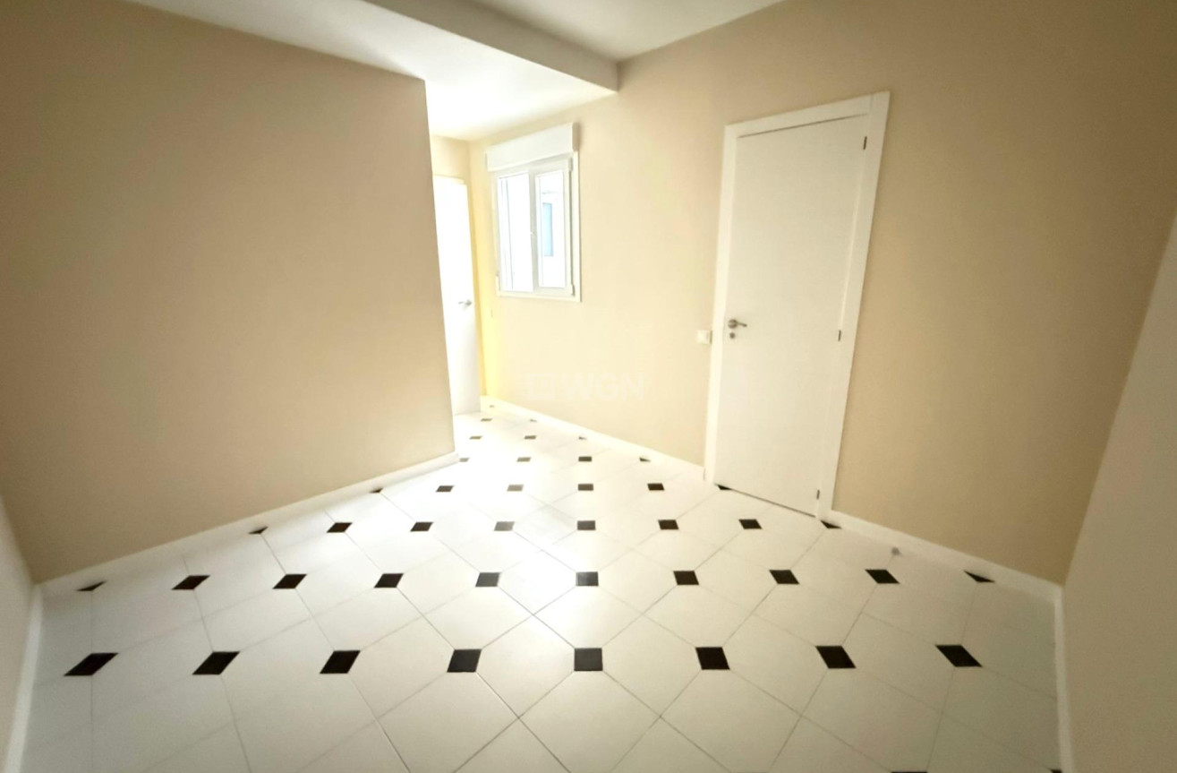 Wiederverkauf - Wohnung - Torrevieja - Centro