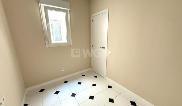 Wiederverkauf - Wohnung - Torrevieja - Centro