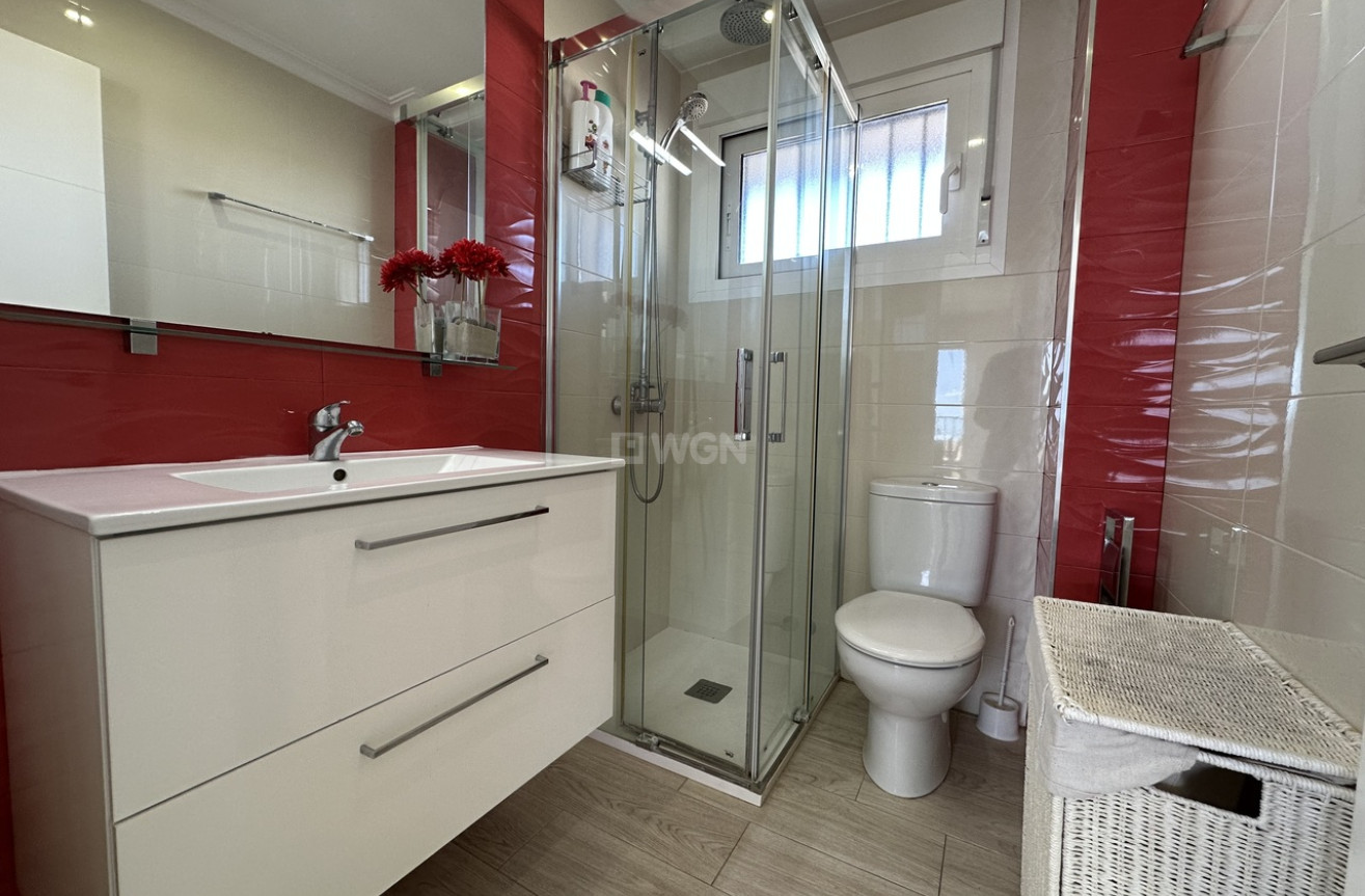 Resale - Apartment / flat - Mil Palmeras - Costa Blanca