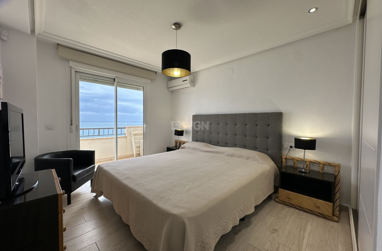 Resale - Apartment / flat - Mil Palmeras - Costa Blanca