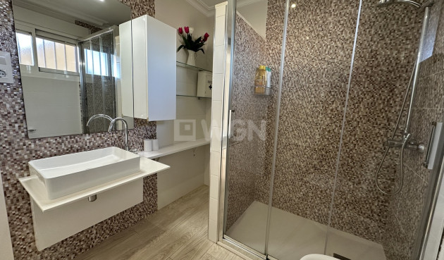 Resale - Apartment / flat - Mil Palmeras - Costa Blanca