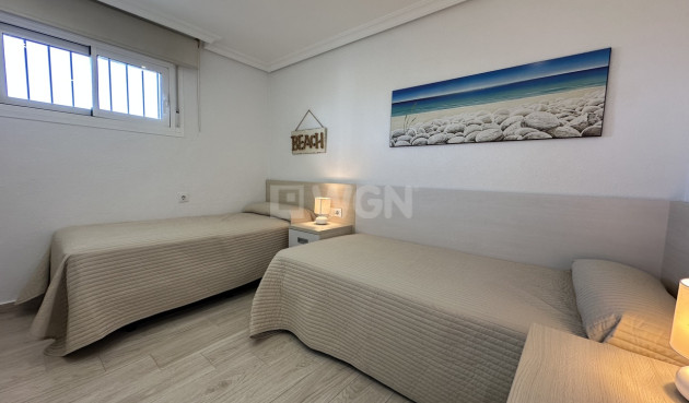 Resale - Apartment / flat - Mil Palmeras - Costa Blanca