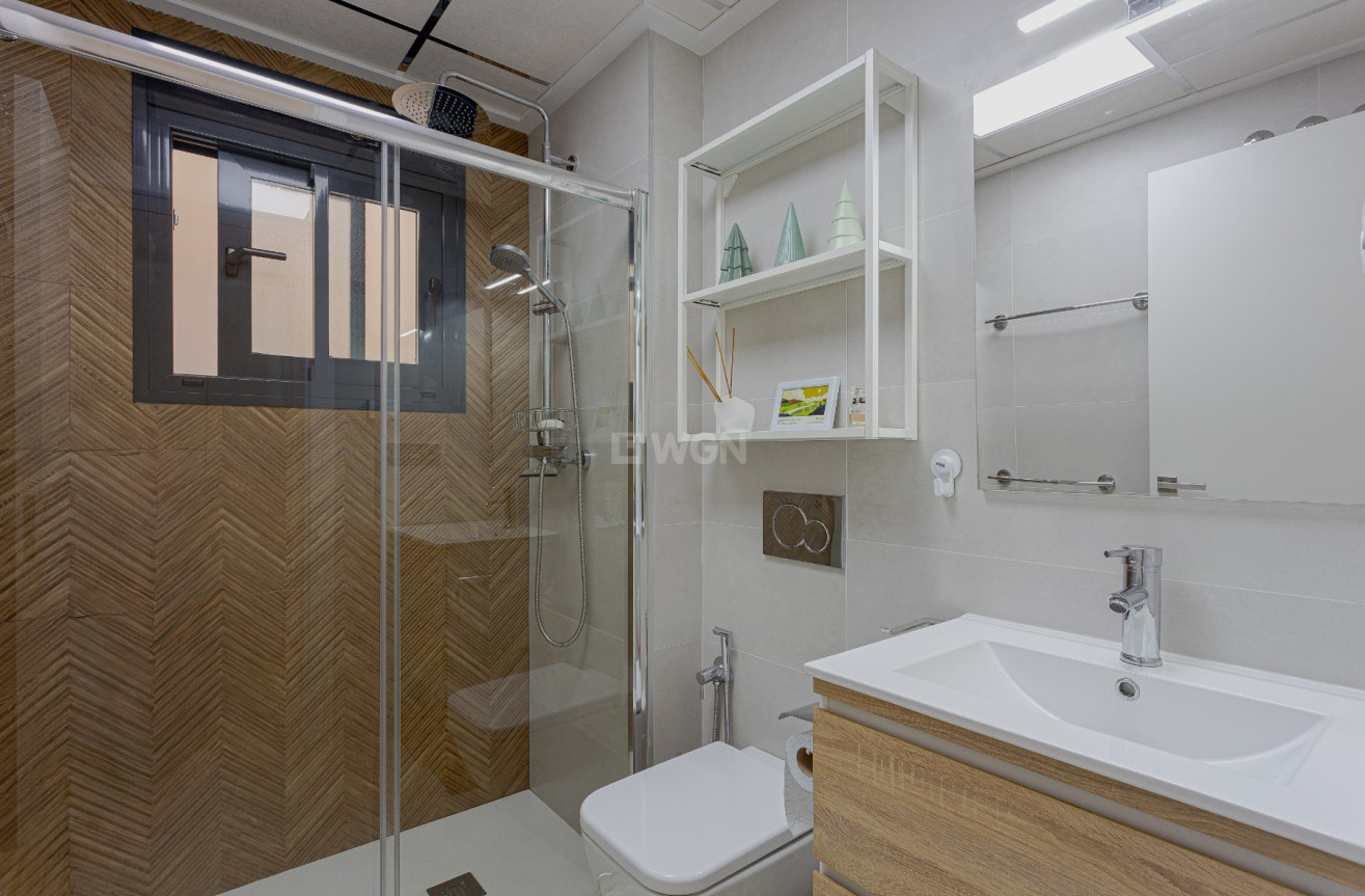 Resale - Apartment / flat - Torrevieja - Costa Blanca