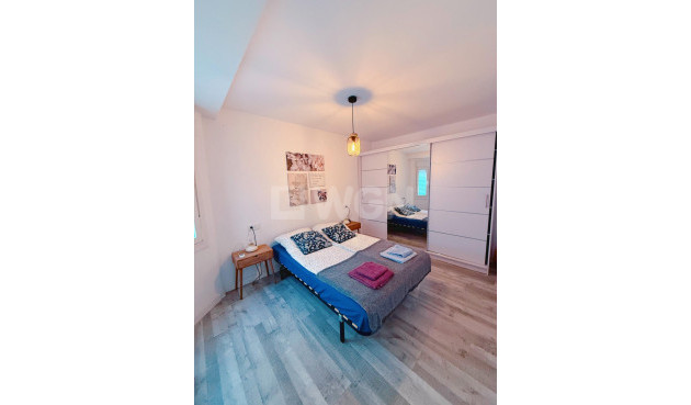 Resale - Apartment / flat - Torrevieja - Playa del Cura