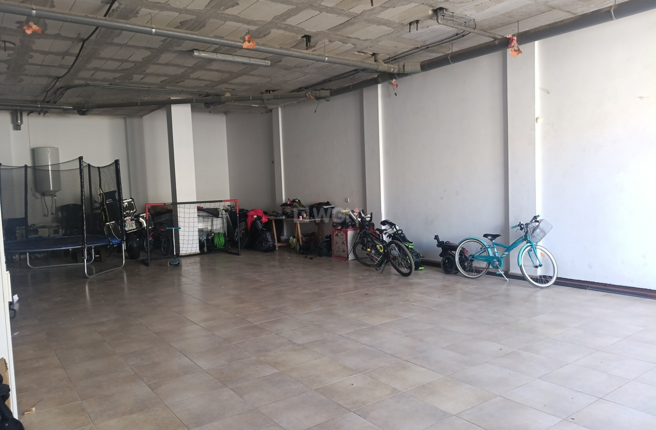 Odsprzedaż - Kamienica - Roldan - Inland