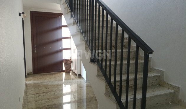 Odsprzedaż - Kamienica - Roldan - Inland