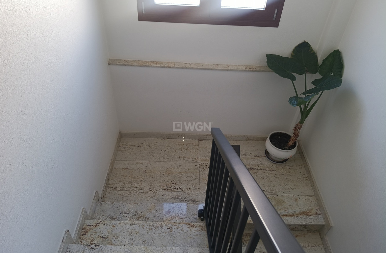 Odsprzedaż - Kamienica - Roldan - Inland