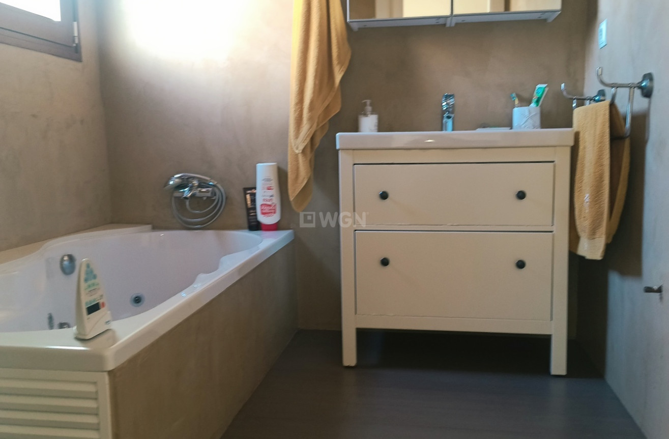 Odsprzedaż - Kamienica - Roldan - Inland