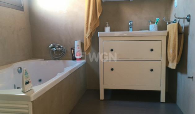 Odsprzedaż - Kamienica - Roldan - Inland