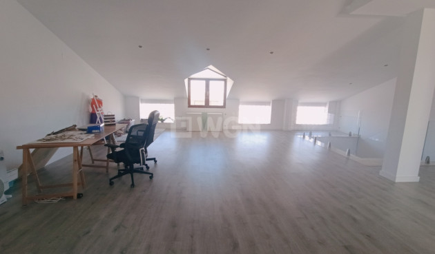 Odsprzedaż - Kamienica - Roldan - Inland