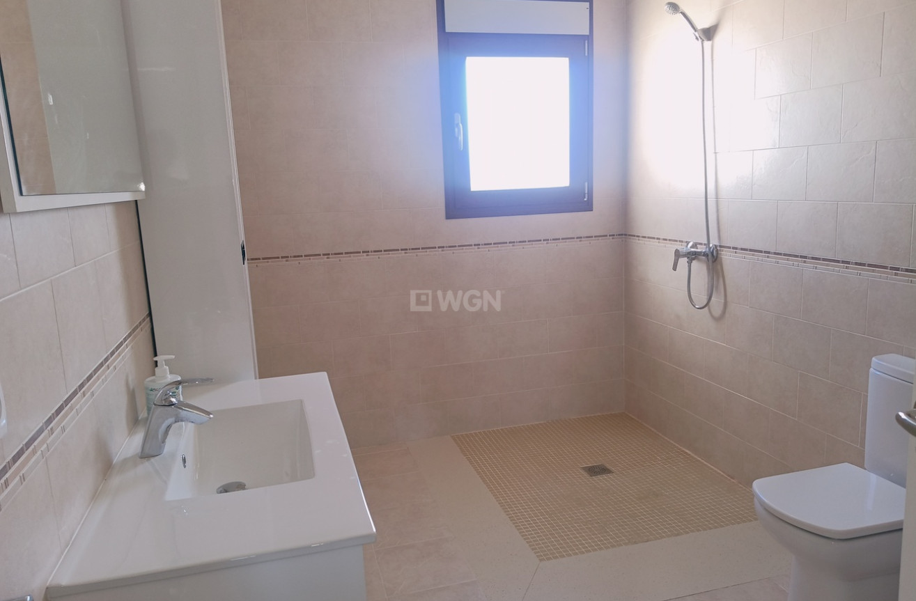 Odsprzedaż - Kamienica - Roldan - Inland