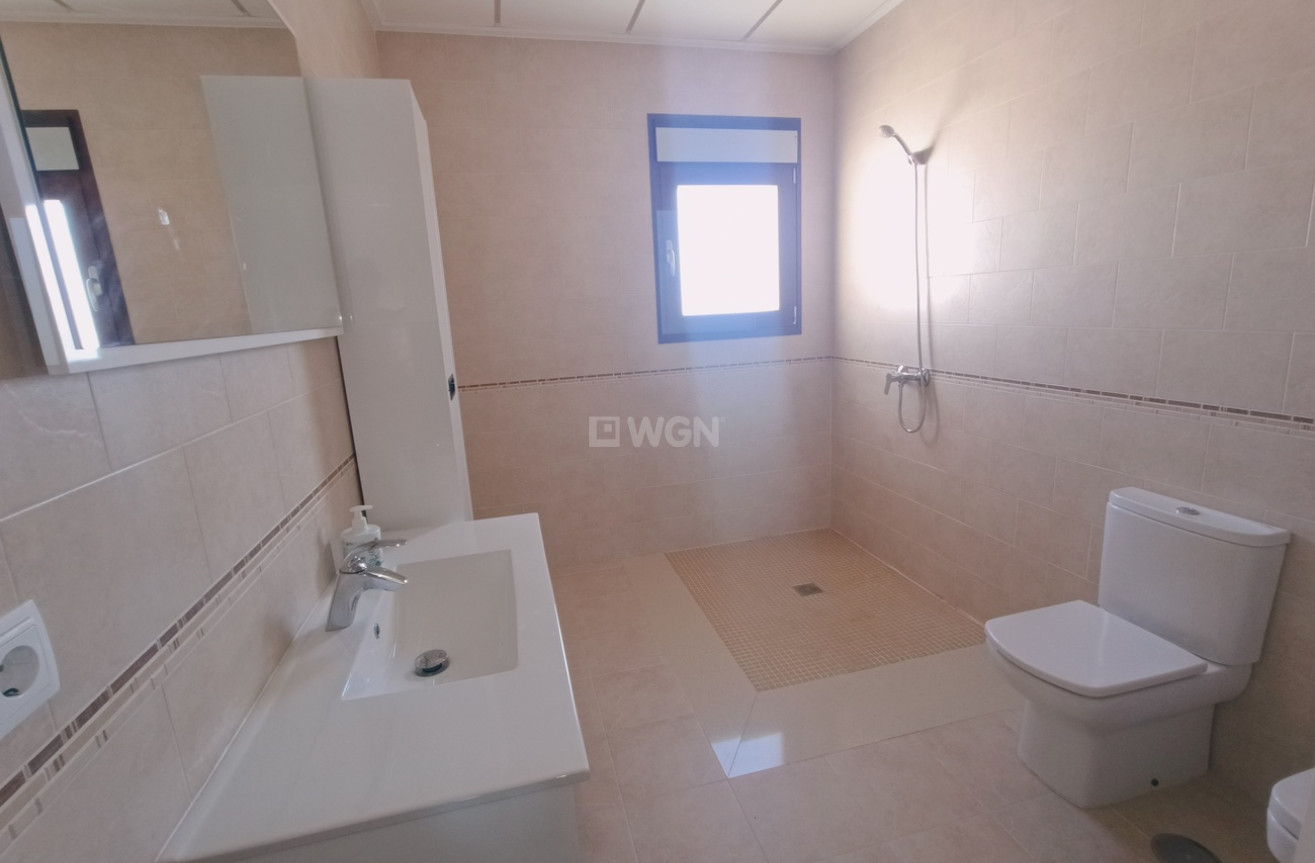 Odsprzedaż - Kamienica - Roldan - Inland