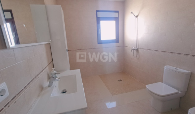 Odsprzedaż - Kamienica - Roldan - Inland