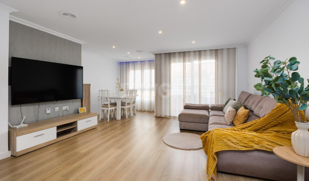Resale - Apartment / flat - Torrevieja - Centro
