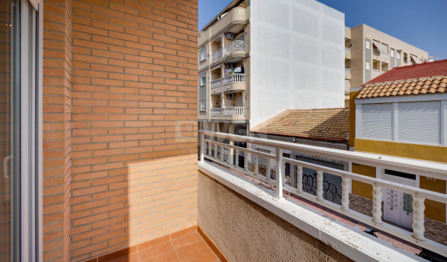 Resale - Apartment / flat - Torrevieja - Centro