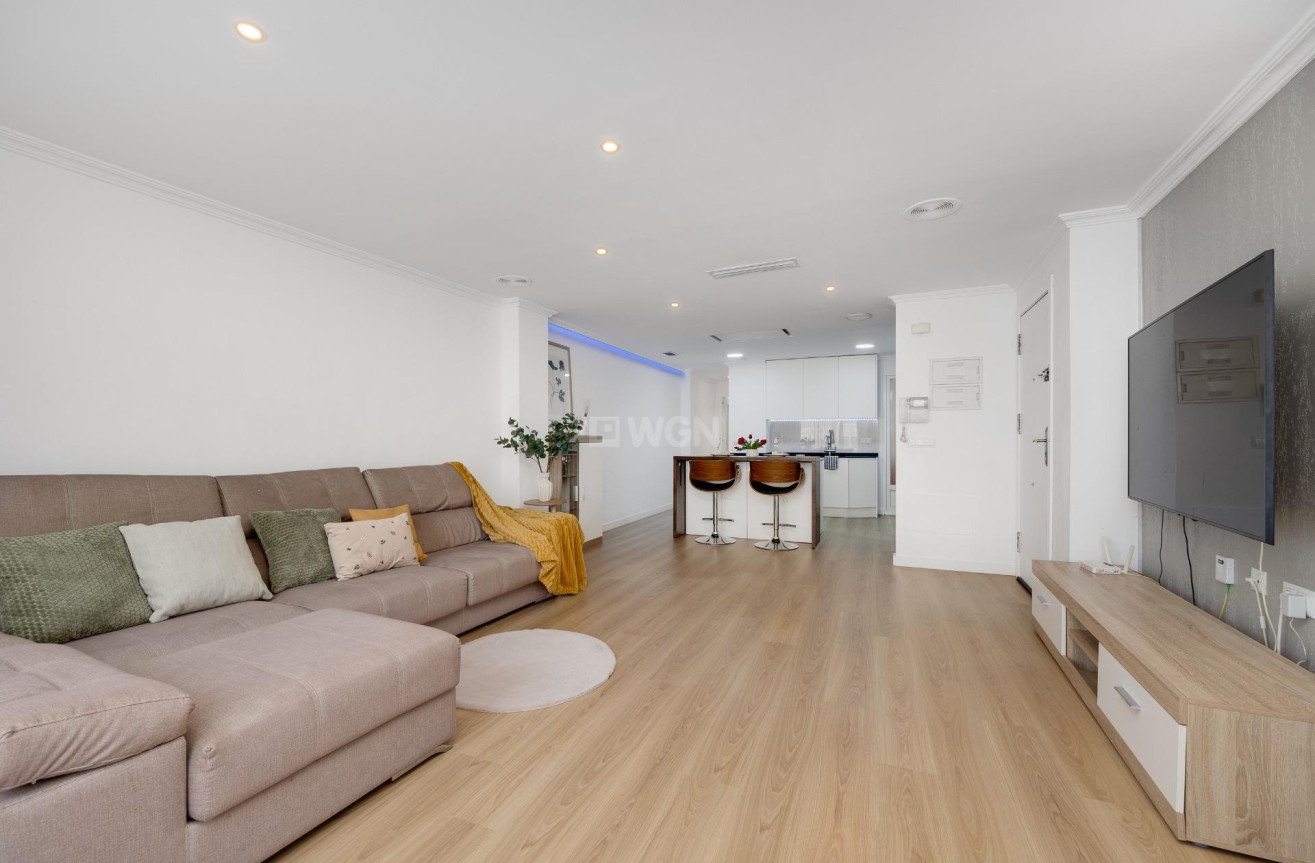 Resale - Apartment / flat - Torrevieja - Centro