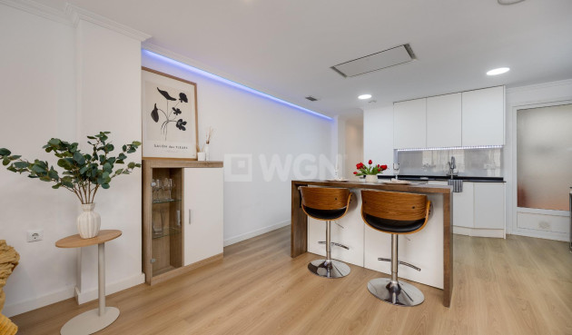 Resale - Apartment / flat - Torrevieja - Centro