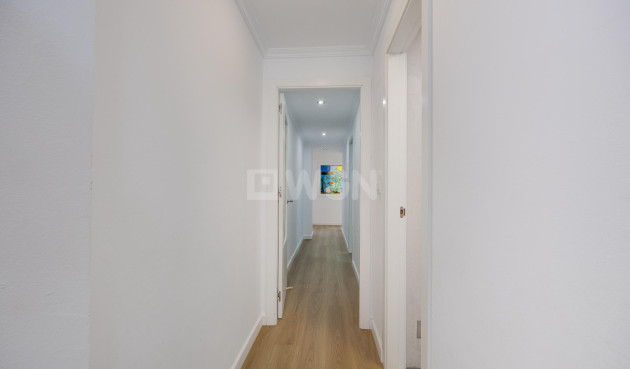 Resale - Apartment / flat - Torrevieja - Centro