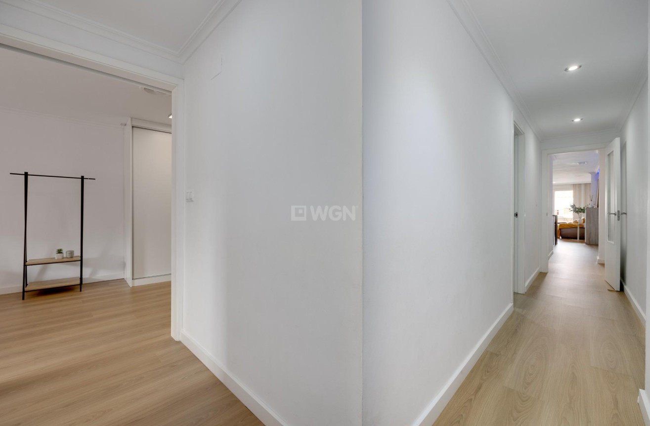 Resale - Apartment / flat - Torrevieja - Centro