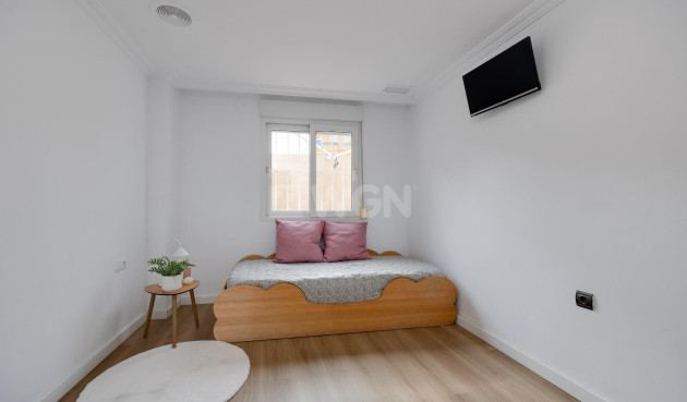 Resale - Apartment / flat - Torrevieja - Centro