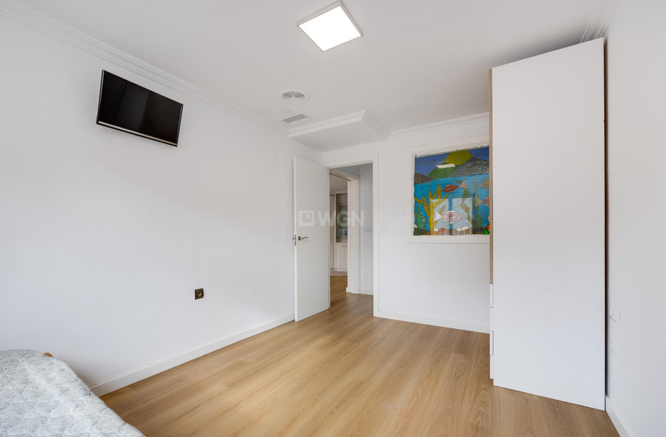 Resale - Apartment / flat - Torrevieja - Centro