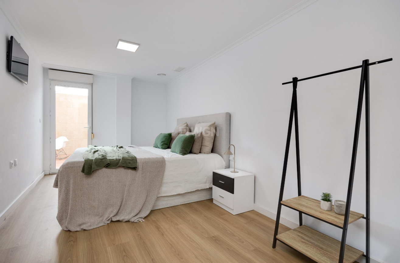 Resale - Apartment / flat - Torrevieja - Centro