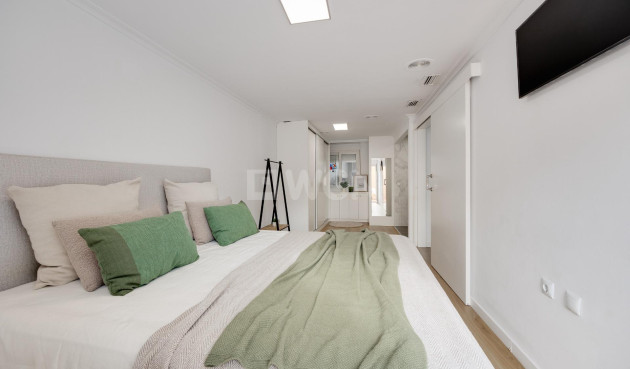 Resale - Apartment / flat - Torrevieja - Centro