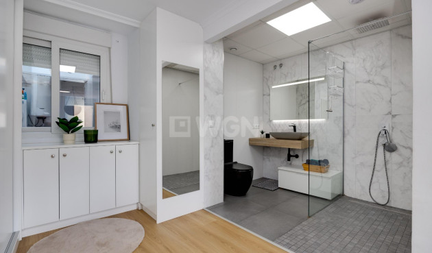 Resale - Apartment / flat - Torrevieja - Centro