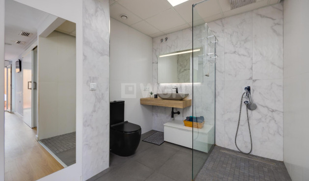 Resale - Apartment / flat - Torrevieja - Centro