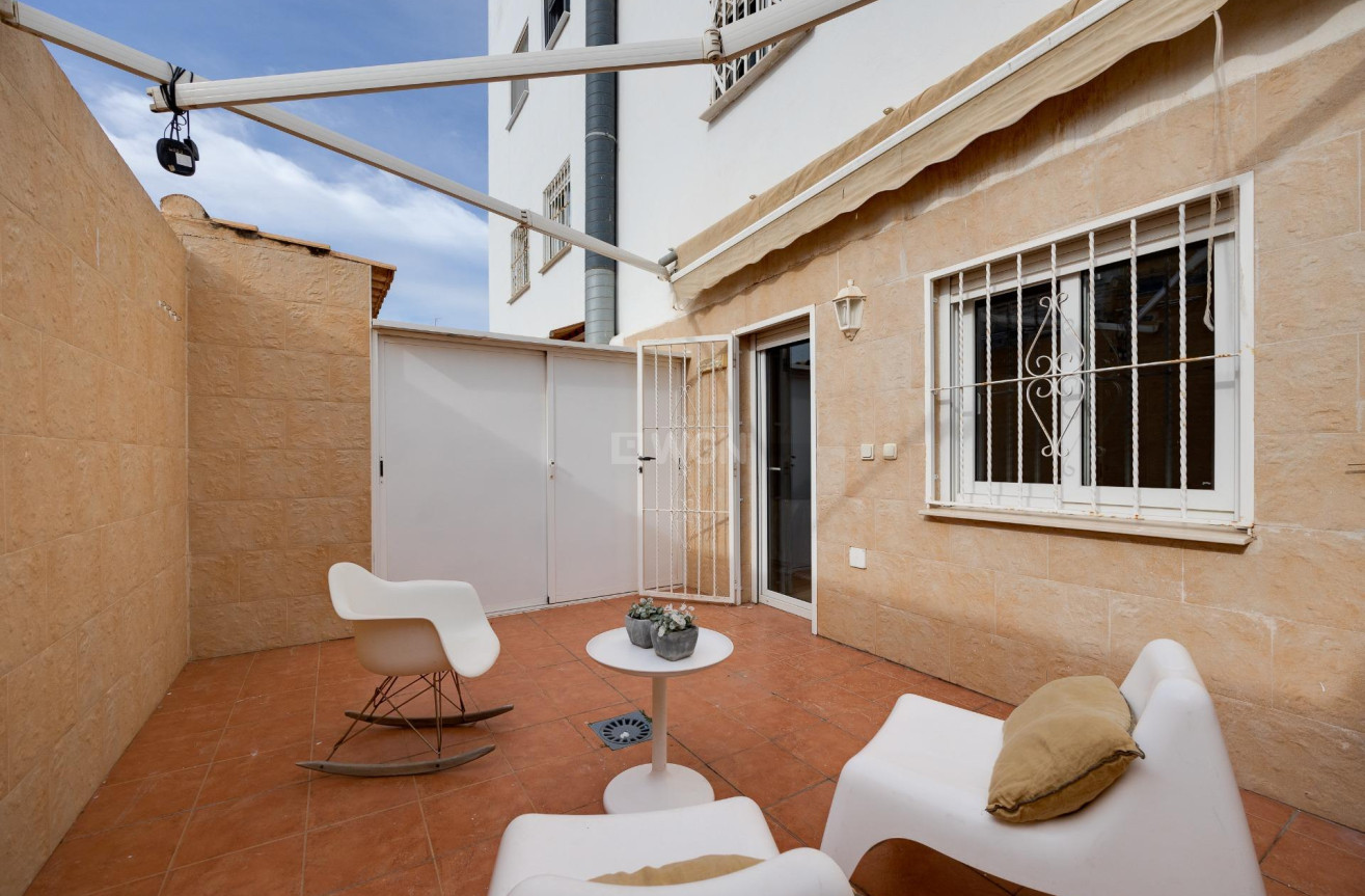 Resale - Apartment / flat - Torrevieja - Centro