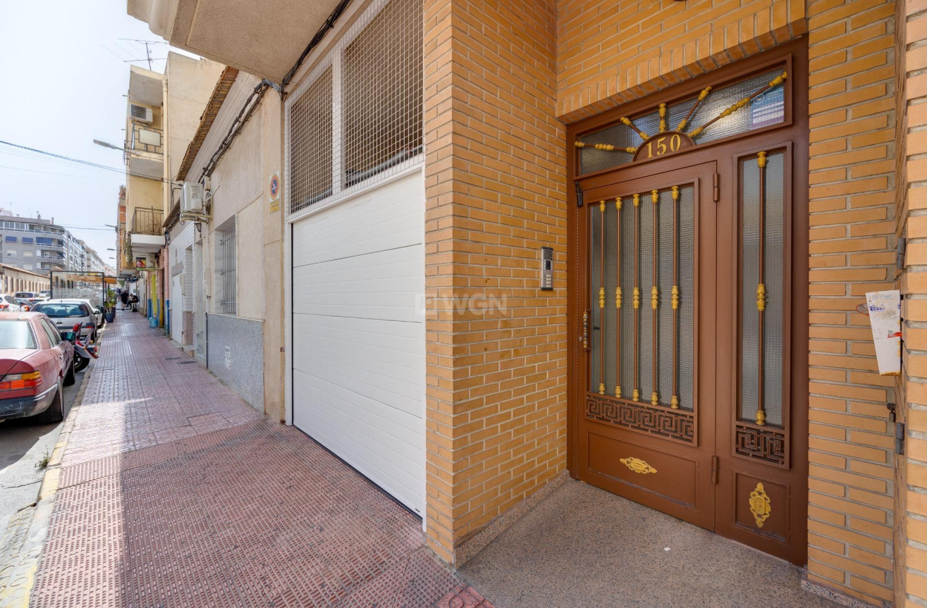 Resale - Apartment / flat - Torrevieja - Centro