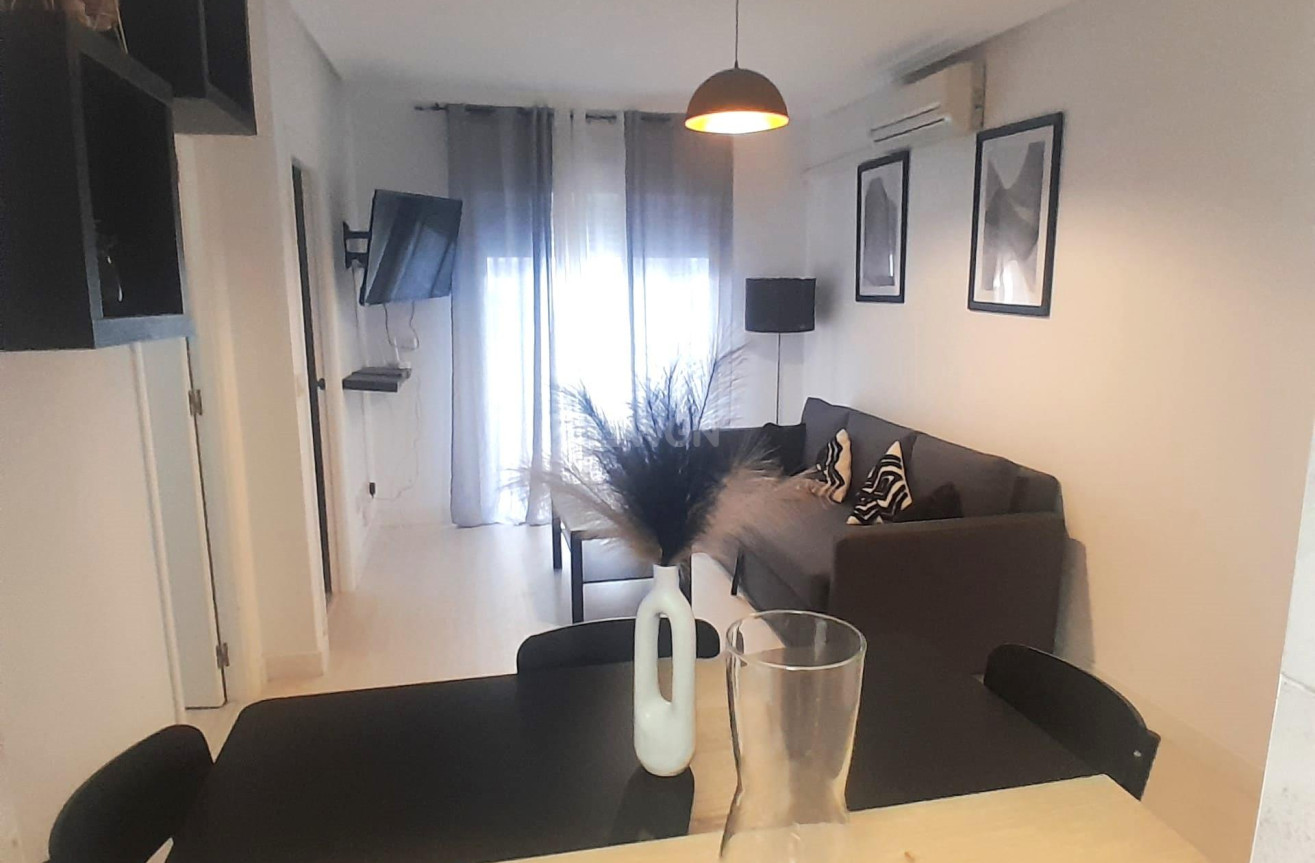 Resale - Apartment / flat - Torrevieja - Centro