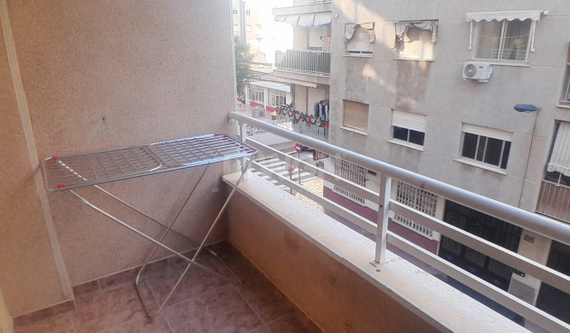 Resale - Apartment / flat - Torrevieja - Centro