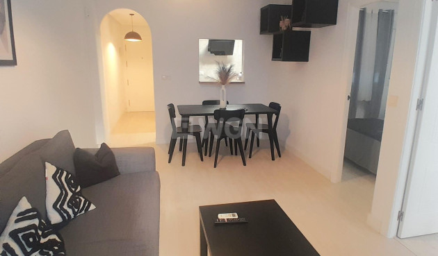 Resale - Apartment / flat - Torrevieja - Centro