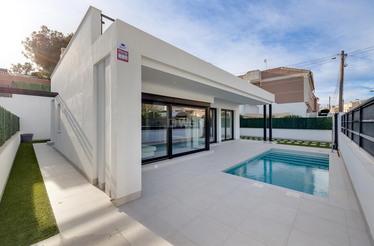 Odsprzedaż - Villa - Pinar de Campoverde - Inland